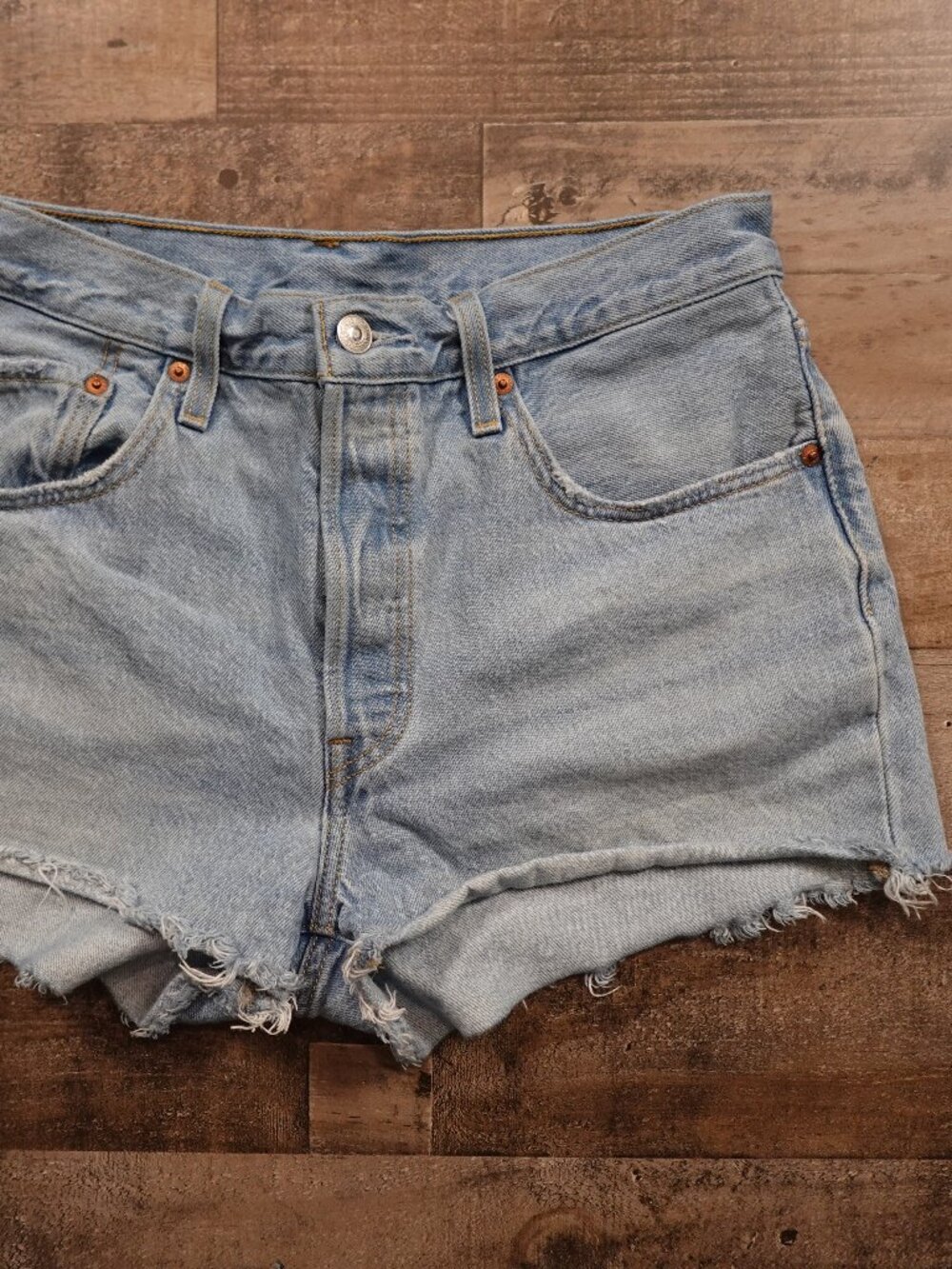 Levi’s 501 Denim Cutoff Shorts Women’s W30 Light Wash Frayed Hem High Rise
